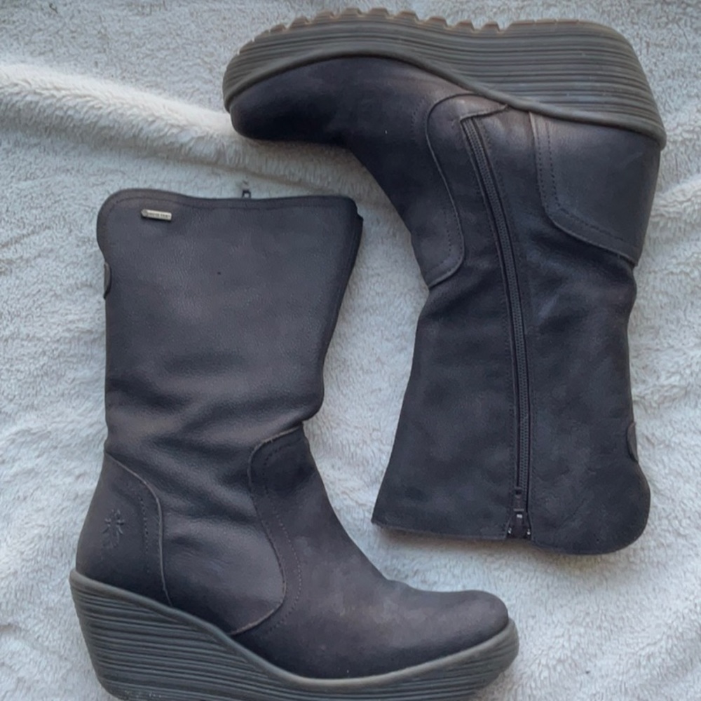 London Fly, brown boots, side zip, size 39